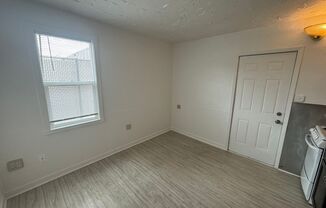 1 bed, 1 bath, 600 sqft, $895, Unit A102