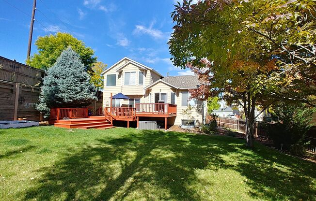 Beautiful 3 Bedroom Home Available ASAP!