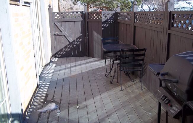 Studio, 1 bath, 400 sqft, $870, Unit 680-112 b