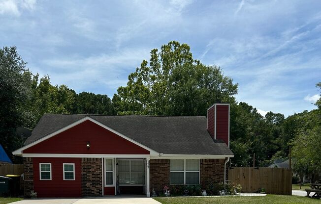 Forest Ridge off Middleground Road