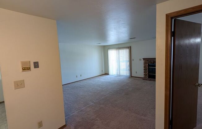 2 beds, 2 baths, 1,034 sqft, $1,229, Unit 1401 082