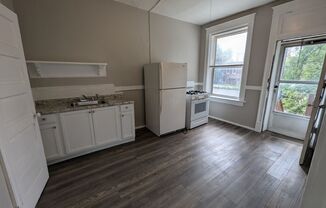 Studio, 1 bath, 450 sqft, $885, Unit Unit 6