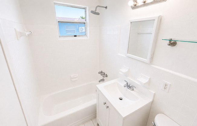 1 bed, 1 bath, 520 sqft, $1,600, Unit AG 08
