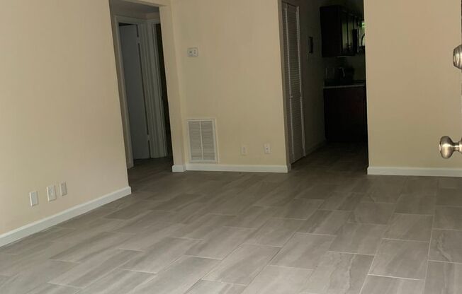 Candler Park Apartments