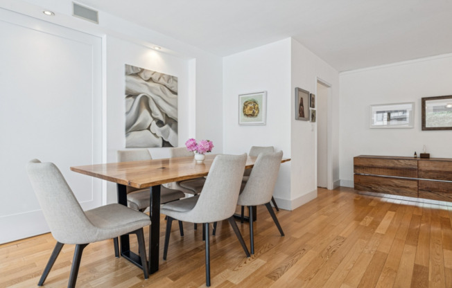 2 beds, 2 baths, $8,500, Unit 406