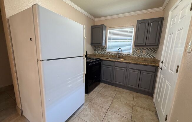 1006 Vine Ave