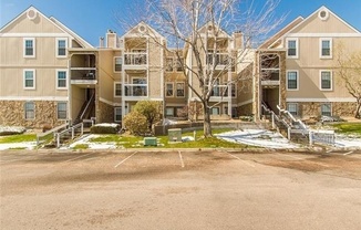 Bright 2 Bed, 2 Bath Condo for Rent in Arvada!!!!!