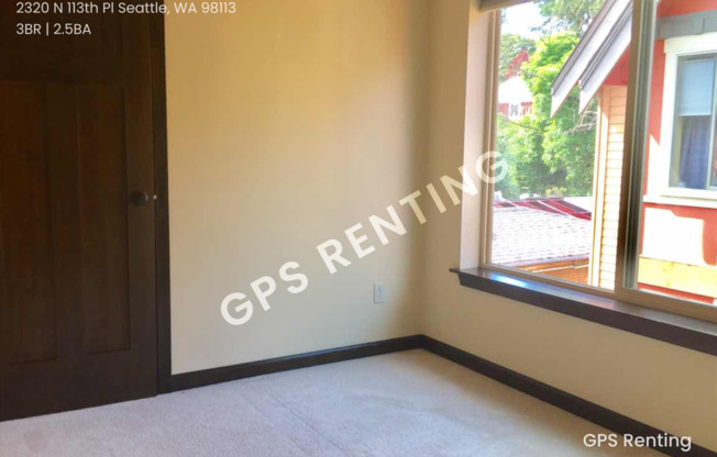 3 Bed 2.5 Bath Town Home in North Seattle