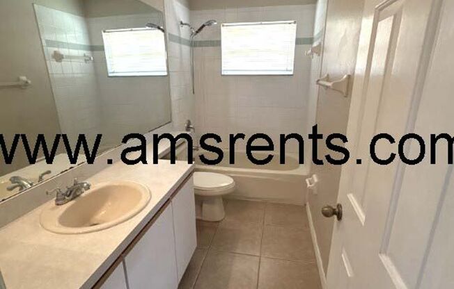 3 beds, 2.5 baths, $2,200