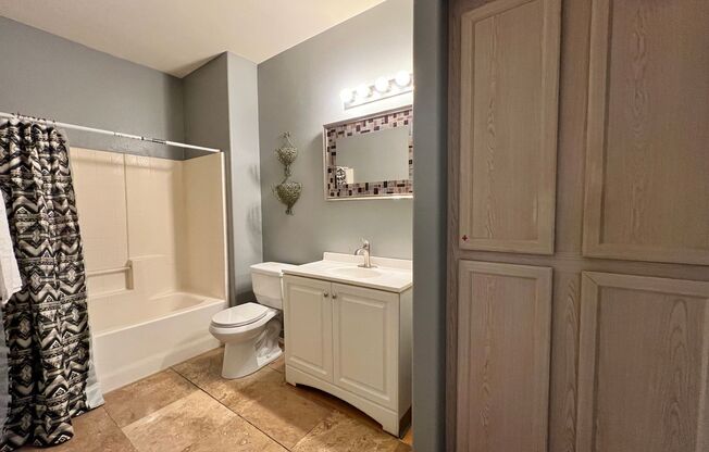 1 bed, 1 bath, $1,500, Unit # 2081