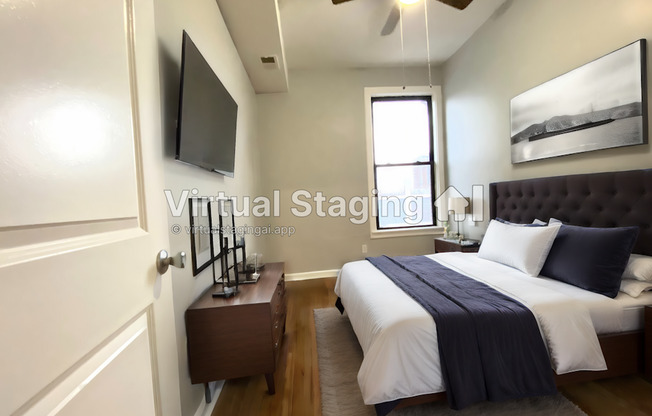 906 Montrose