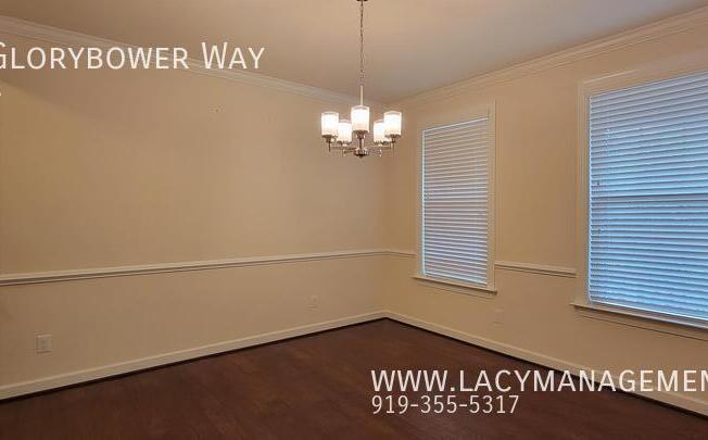 3901 GLORYBOWER WAY