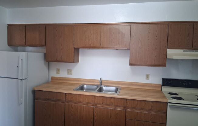 Linda Susan Arms Apartments