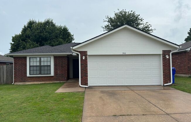 Wonderful 3 Bed 2 Bath Home in Norman