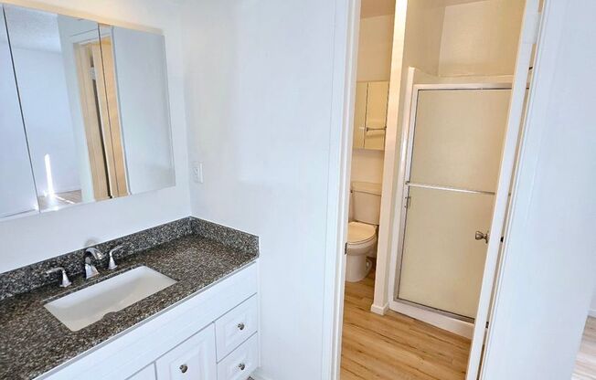 2 beds, 2 baths, 1,000 sqft, $3,195, Unit 205