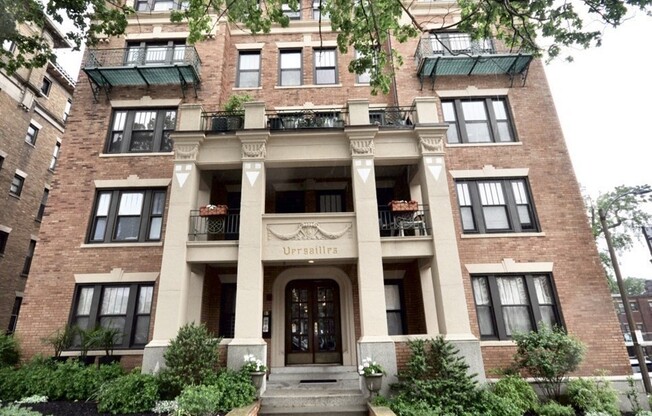 452 Park Dr