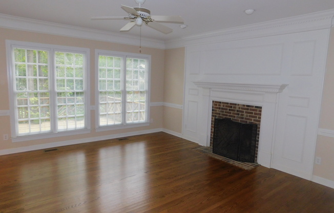 Beautiful 4br, 2.5 ba home in Lochmere!  Avail NOW!