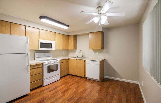 2 beds, 1 bath, 840 sqft, $1,250, Unit 49