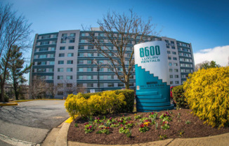 8600 Apartments