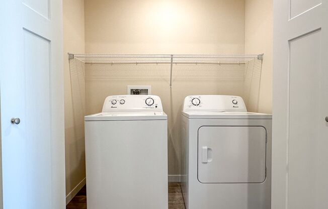 3 beds, 2 baths, 1,092 sqft, $1,595, Unit AT 715-49