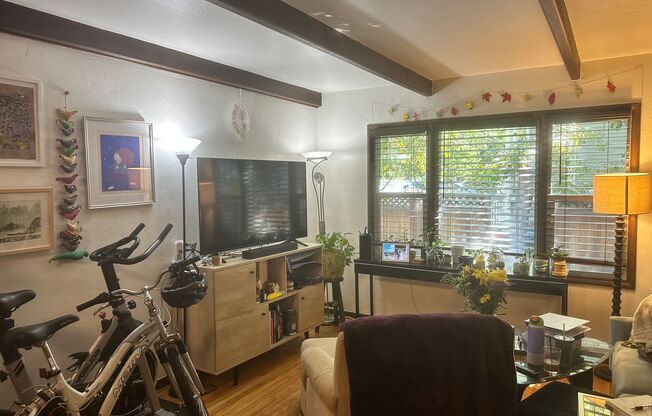 2114 Ward Street LLC