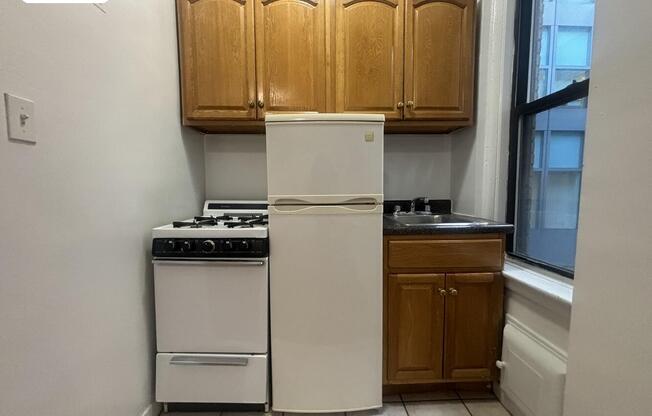 155 EAST 52ND STREET 9E