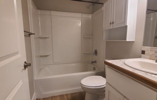 1693 S Federal Way Apts