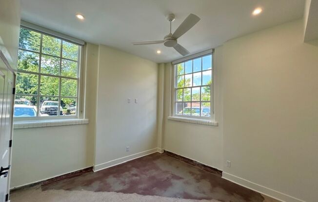 2 beds, 1 bath, 961 sqft, $2,195, Unit 108