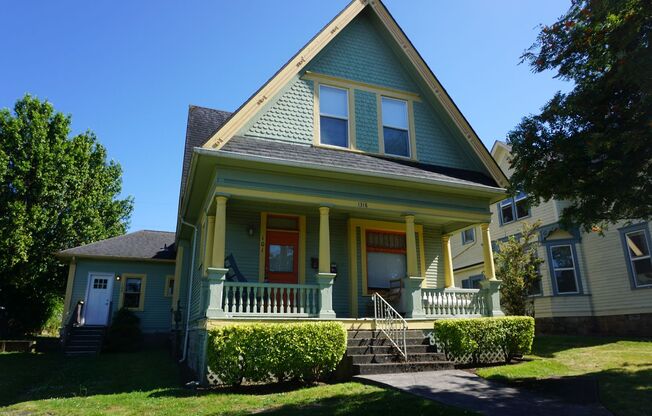 1318 High Street