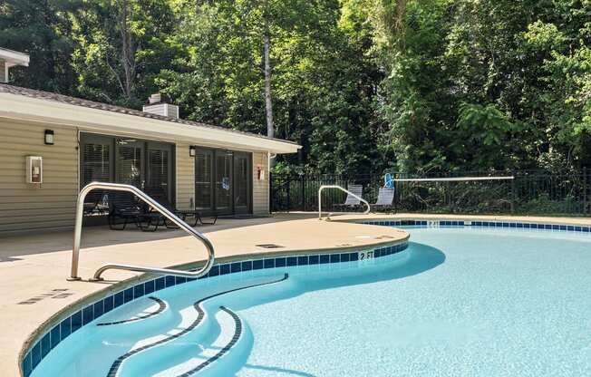 Woods_Edge_Apartments_Outdoor Pool