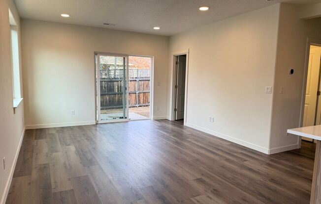 Brand New Stunning 3 Bed/2.5 Bath Townhouse-Old Farm District