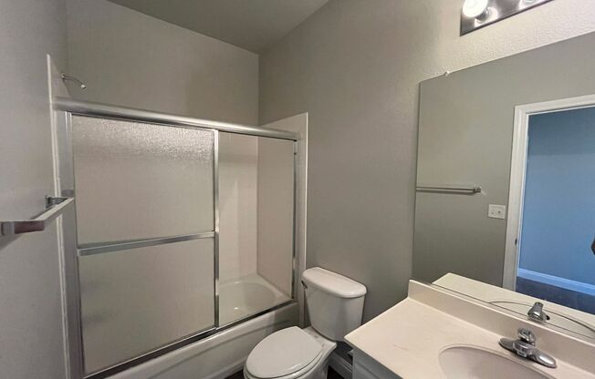 Stunning 5-Bedroom Home in Gated Community with Pool!