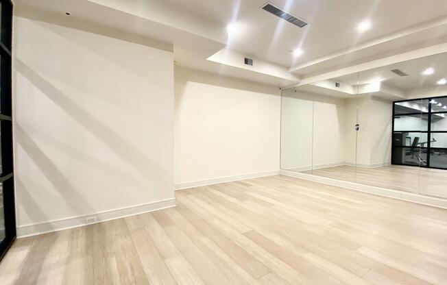 Studio, 1 bath, $3,995, Unit 15G