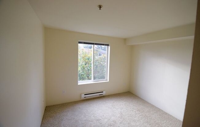 2 beds, 2 baths, 985 sqft, $2,780, Unit 605