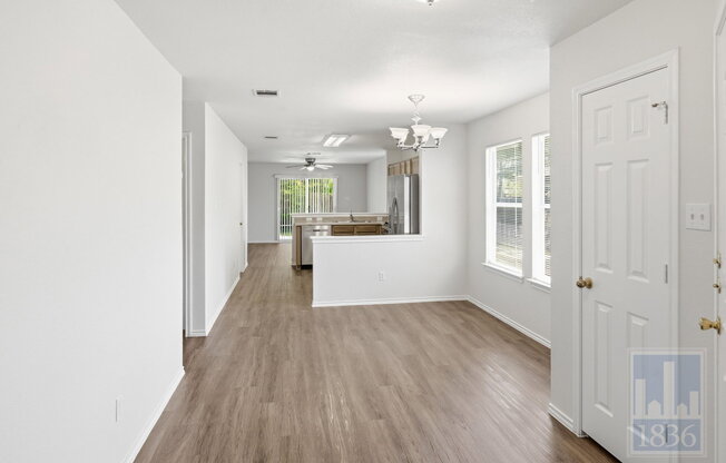 228 PEARL LK DR