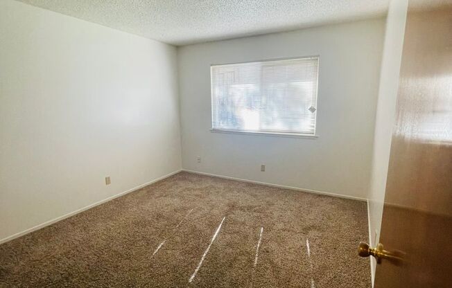 2 beds, 1 bath, $1,425, Unit 001