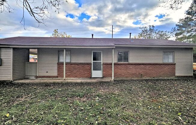 HOUSE FOR RENT - DECATUR SW