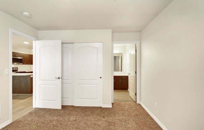 3 beds, 2 baths, 1,191 sqft, $2,100, Unit 8874-203