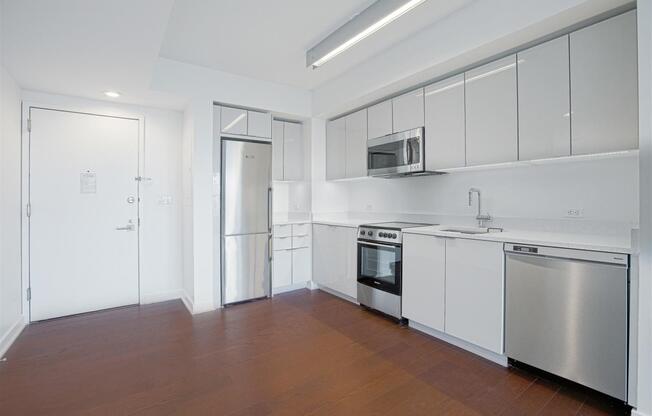2 beds, 2 baths, $7,706, Unit 330