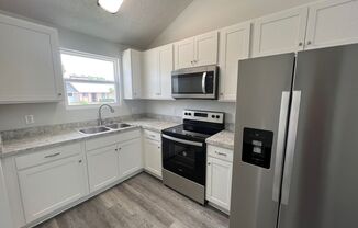 2 beds, 1 bath, $1,375