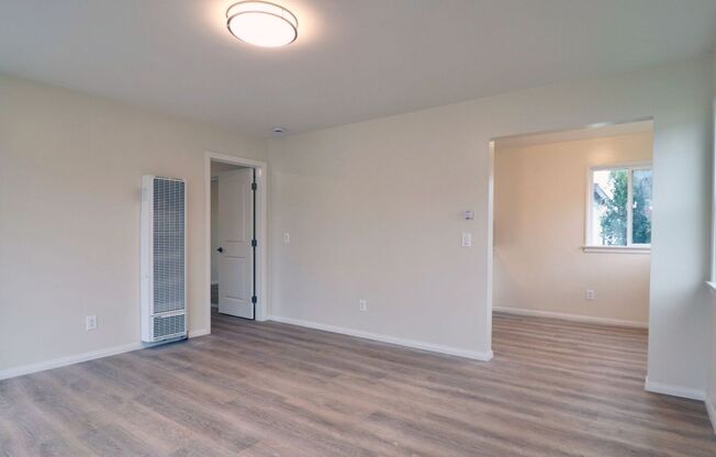 Oxnard - Single story 1 bedroom, 1 bathroom updated apartment