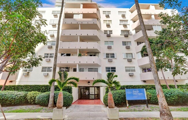 505 NE 30 ST