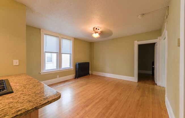 619 - 621 University Ave NE