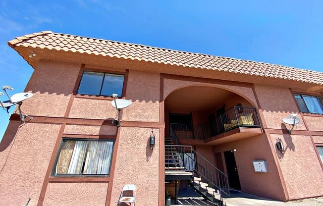 6917 MENDON LN