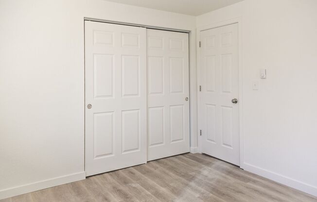 2 beds, 1 bath, 750 sqft, $1,275, Unit 231-12