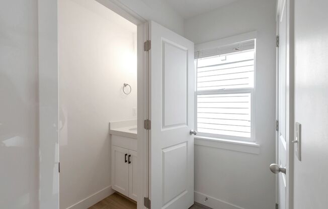 BRAND NEW - Modern 3-Bedroom, 2.5-Bathroom Townhome Near Highway 6 and I-15