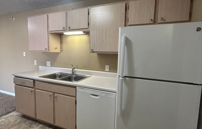 Quail Run Apts. (720 N. 18th Ave.)