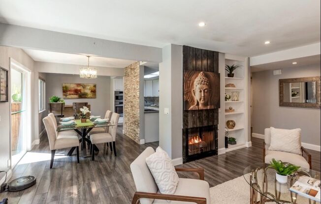 3BD/2BA – Updated Condo in Coveted Downtown Saratoga, Steps from Wildwood Park
