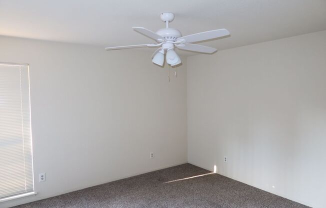 Pocket 3 Bedroom, 2 Bath Half-plex