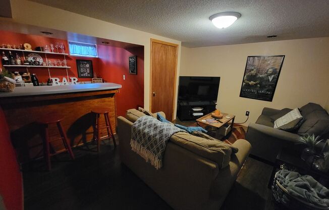 3 beds, 1 bath, $1,875